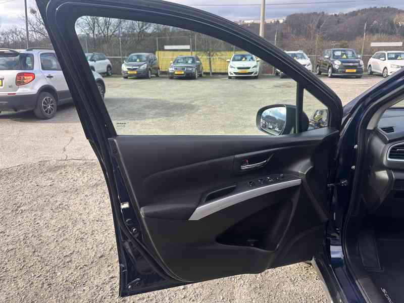 Suzuki SX4 S-Cross 1.6DDiS 4x4/Tažné/Výhřev/1MAJ - foto 11