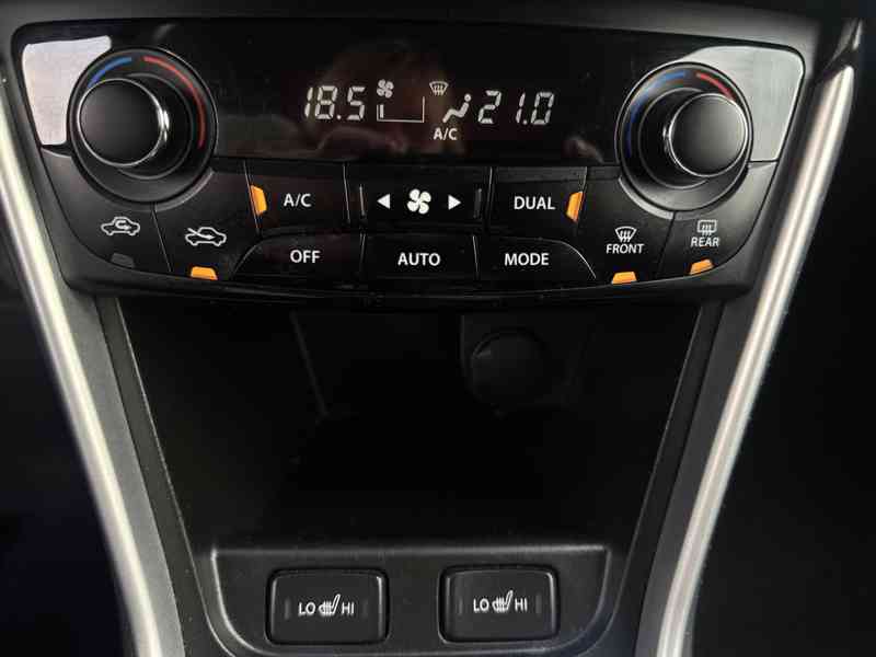 Suzuki SX4 S-Cross 1.6DDiS 4x4/Tažné/Výhřev/1MAJ - foto 30