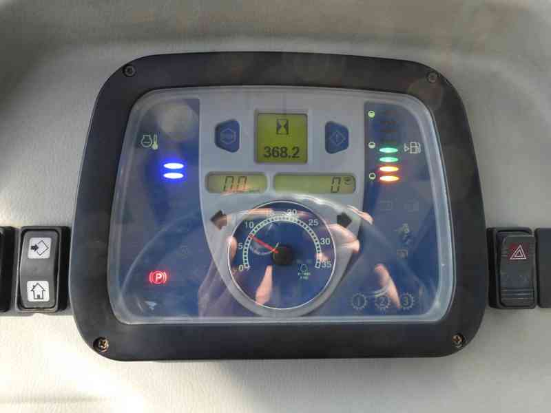 Traktor - New Holland T6080 - foto 5