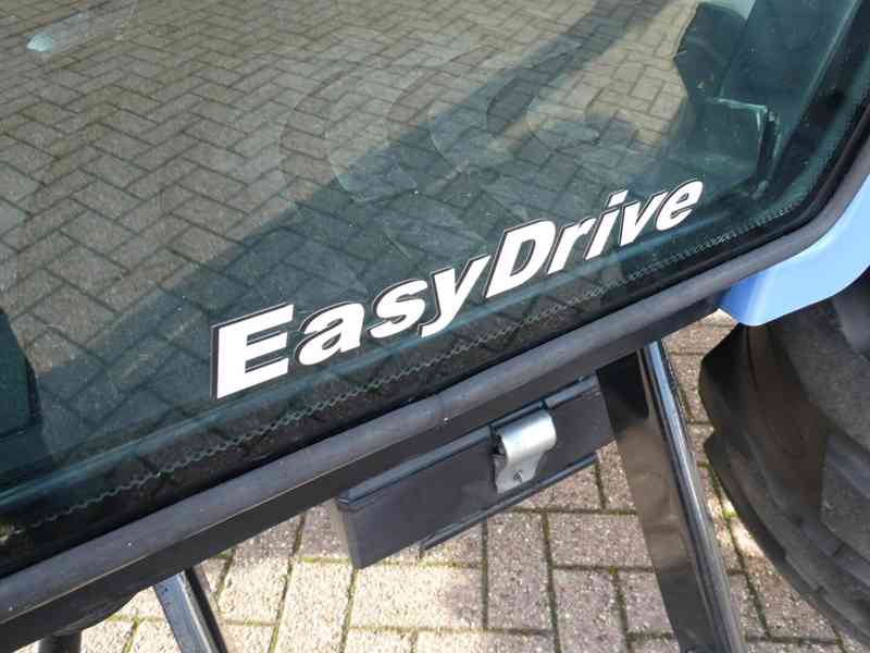 Traktor - New Holland T6080 - foto 2