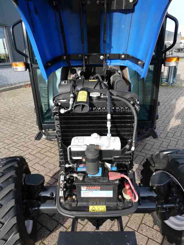 Traktor - New Holland T6080 - foto 19