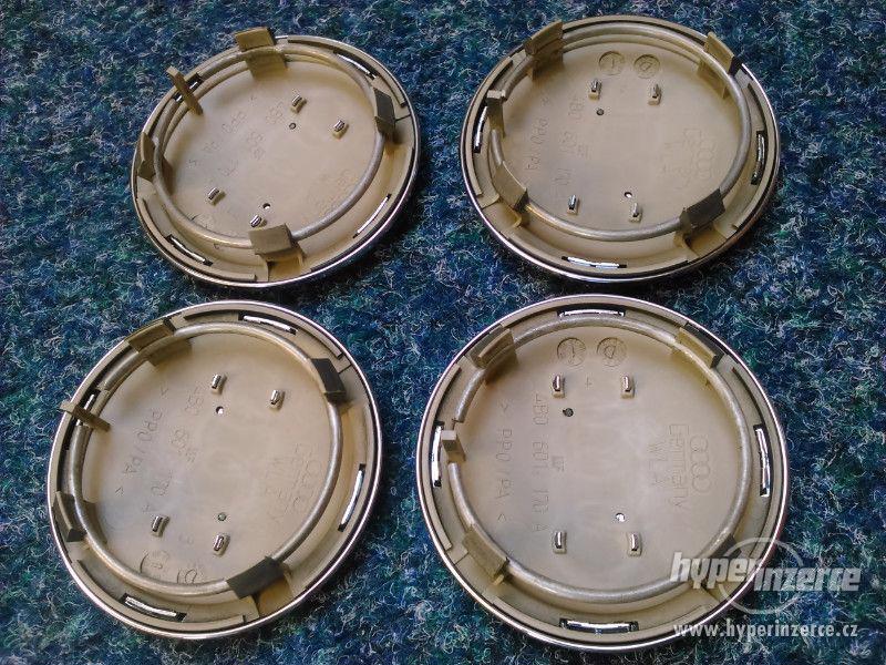 Audi originální OEM šedé krytky - 68mm / vnitřní 57mm - foto 2