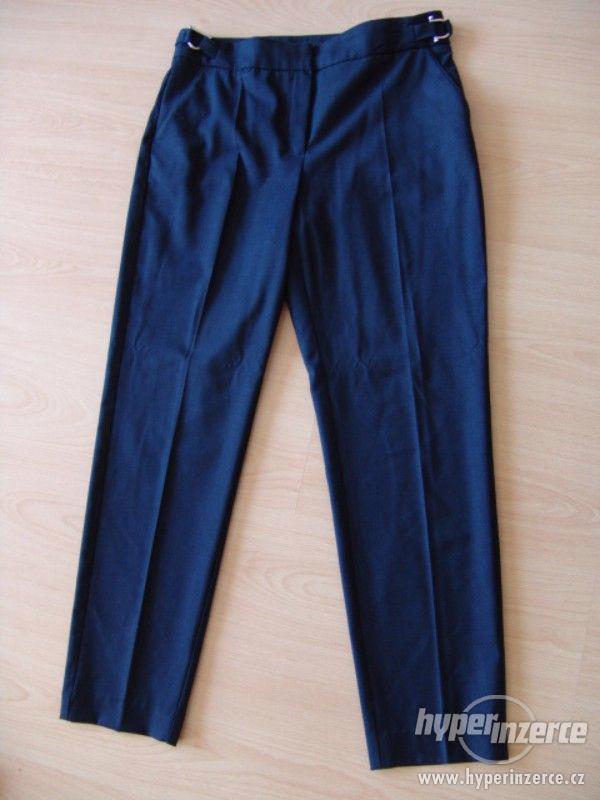 Zánovní modré kalhoty MANGO - foto 1