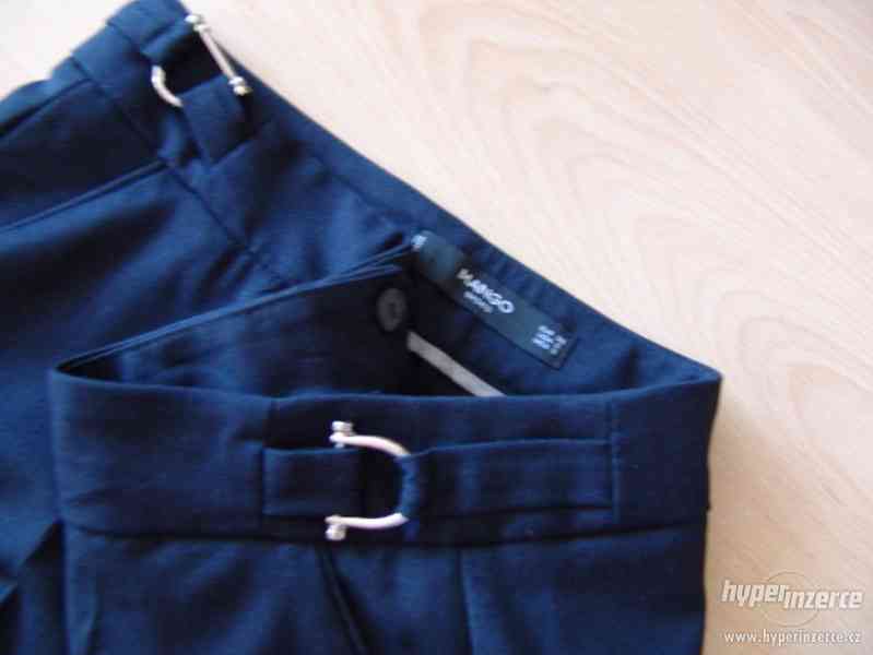 Zánovní modré kalhoty MANGO - foto 2