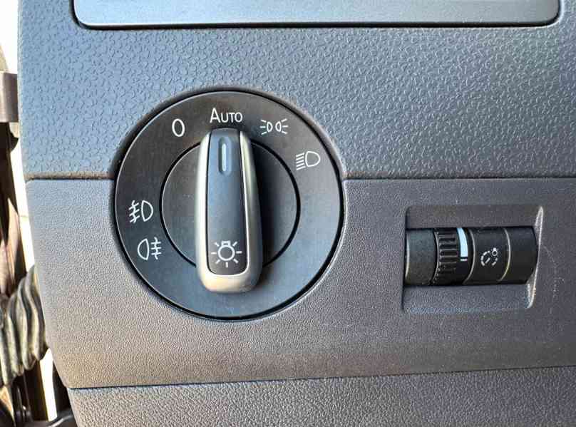 Volkswagen T5 Multivan 2,0TDI Special 103kw - foto 24