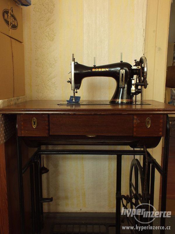 starožitnosti - gramofon, rádio a šicí stroj - foto 2