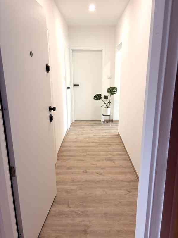 Moderní byt 3+kk ( 3+1) po kompletní rekonstrukci - foto 4