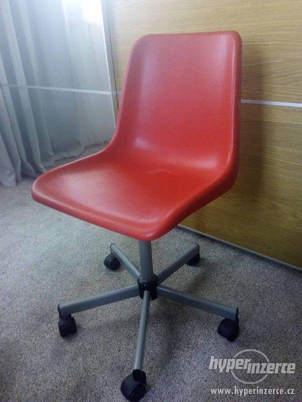 Otočná židle Ikea, červená - foto 1