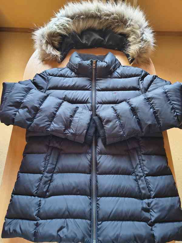 Značková zimní péřová bunda Tommy Hilfiger  - foto 12