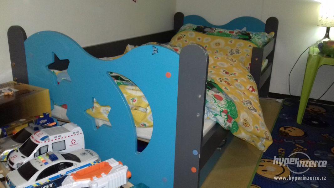 Dětská postel 170x 80cm. Modro šeda
