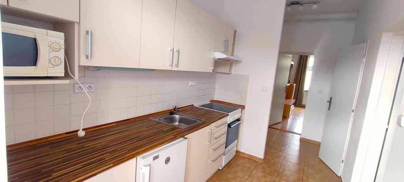 Pronájem bytu 2+1 ve Znojmě - foto 6