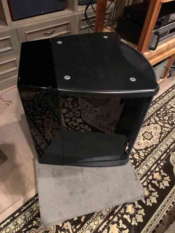 Revel Ultima Gem Black GlossWalnut w Stands, Matching Subwoo - foto 2