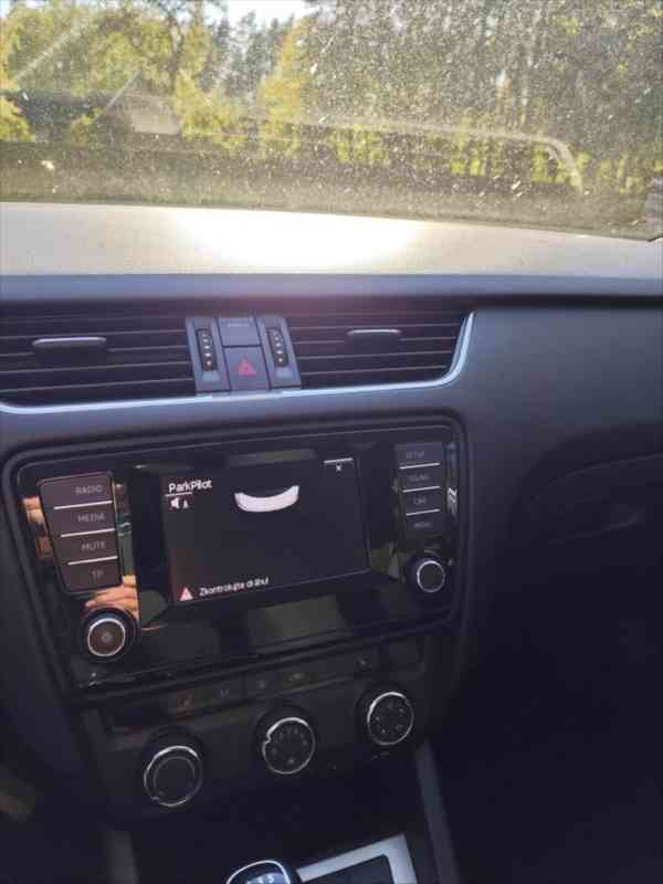 Škoda Octavia 1,2   TSI 77kw - foto 4