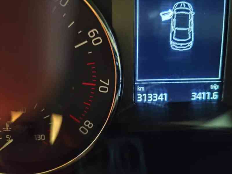 Škoda Octavia 1,2   TSI 77kw - foto 10