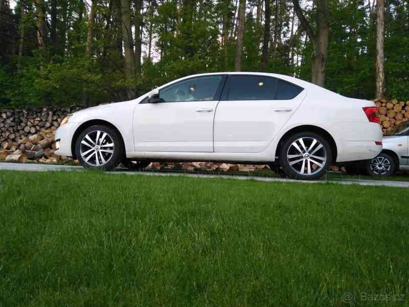 Škoda Octavia 1,2   TSI 77kw - foto 20