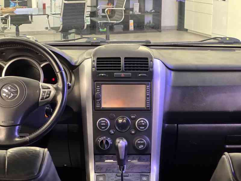 Suzuki Grand Vitara 3.2i 20 Jahre benzín 171kw - foto 16