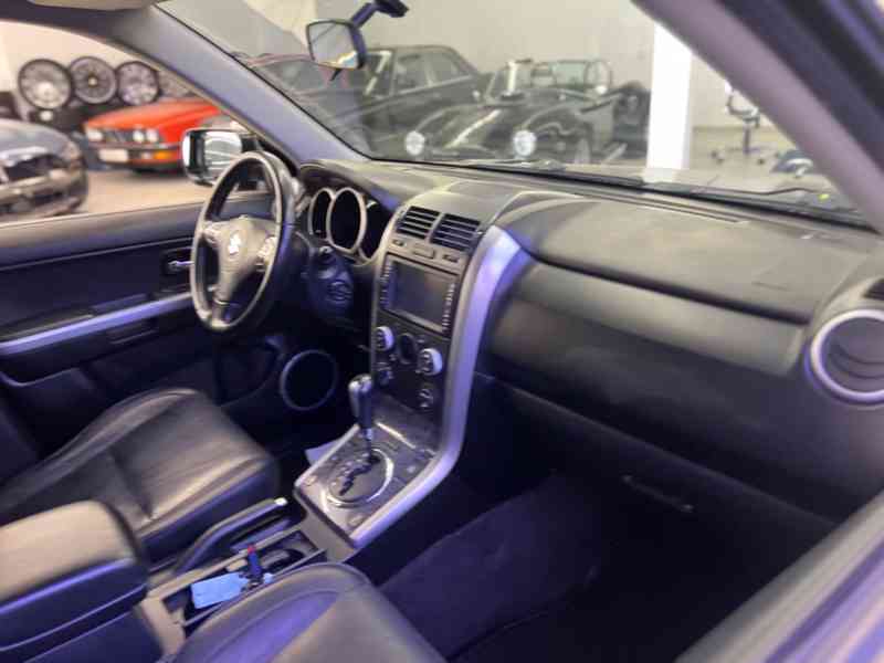 Suzuki Grand Vitara 3.2i 20 Jahre benzín 171kw - foto 6