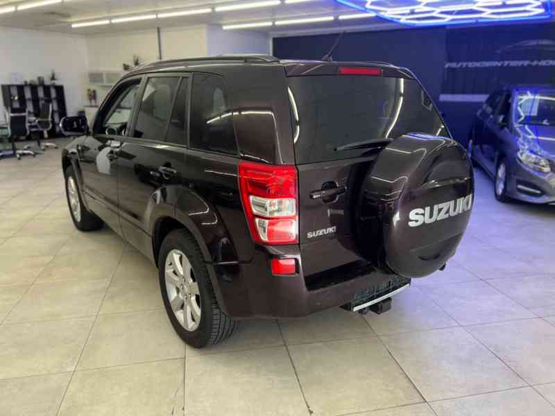 Suzuki Grand Vitara 3.2i 20 Jahre benzín 171kw - foto 14