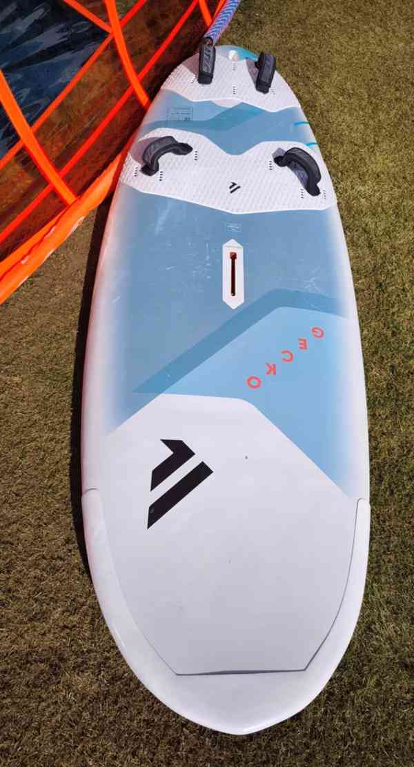 Kompletní windsurfing - foto 4