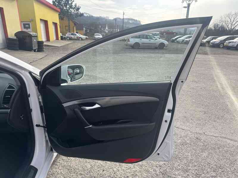 Hundai i40 1.7CRDi Automat/54tisKM/NAVI - foto 23