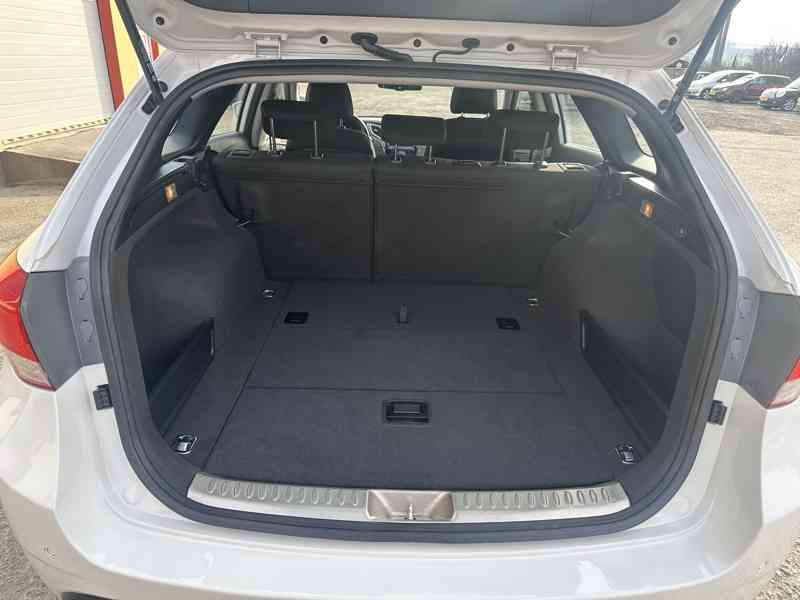 Hundai i40 1.7CRDi Automat/54tisKM/NAVI - foto 17