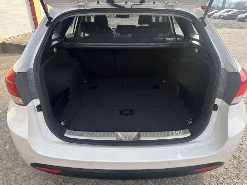 Hundai i40 1.7CRDi Automat/54tisKM/NAVI - foto 16