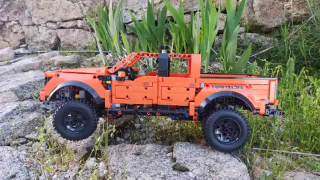 Stavebnice Ford F‑150 Raptor - Doprava ZDARMA - foto 2