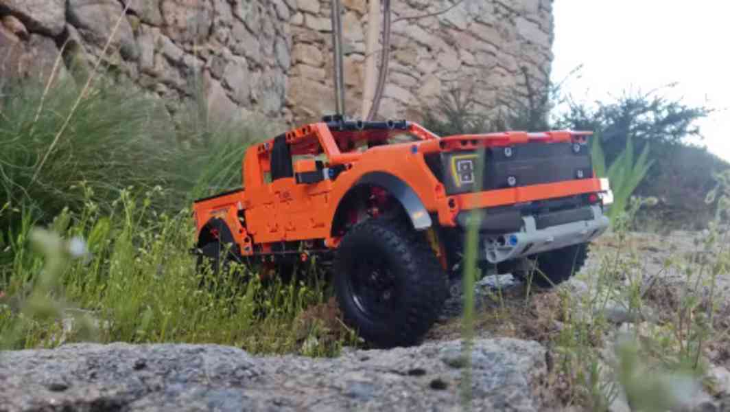 Stavebnice Ford F‑150 Raptor - Doprava ZDARMA - foto 5