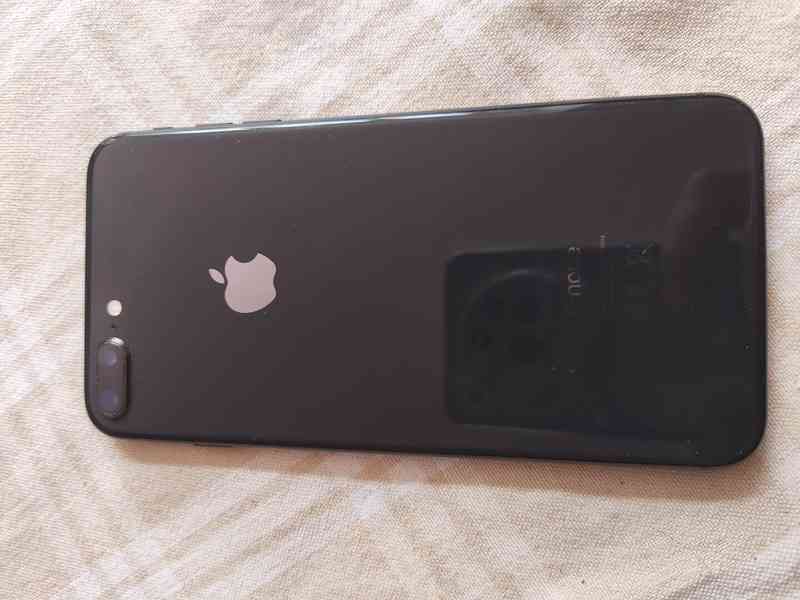 Mobilní dotykový telefon iPhone 8 Plus 64GB - foto 4