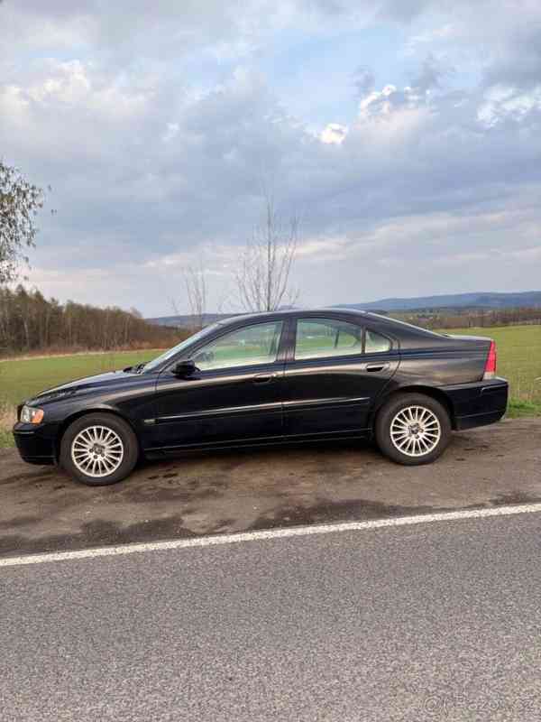 Volvo S60 2,5 T AWD, 154 kW, automat, faceli - foto 3