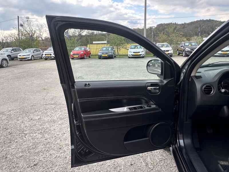 Jeep Compass 2.2 CRD 4x4/Výhřev/1MAJ/Serv.Kniha - foto 11