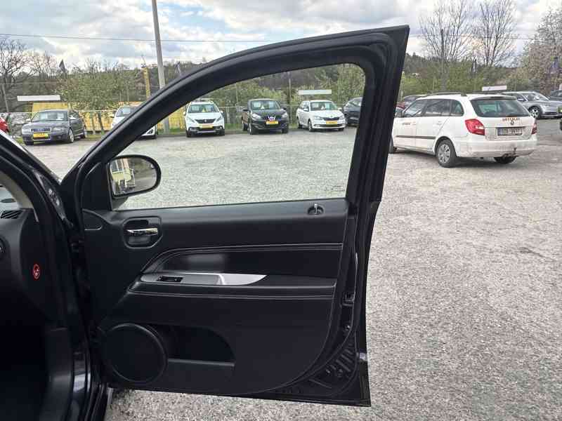 Jeep Compass 2.2 CRD 4x4/Výhřev/1MAJ/Serv.Kniha - foto 20