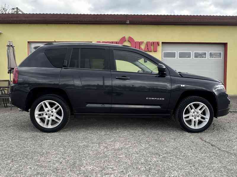 Jeep Compass 2.2 CRD 4x4/Výhřev/1MAJ/Serv.Kniha - foto 2