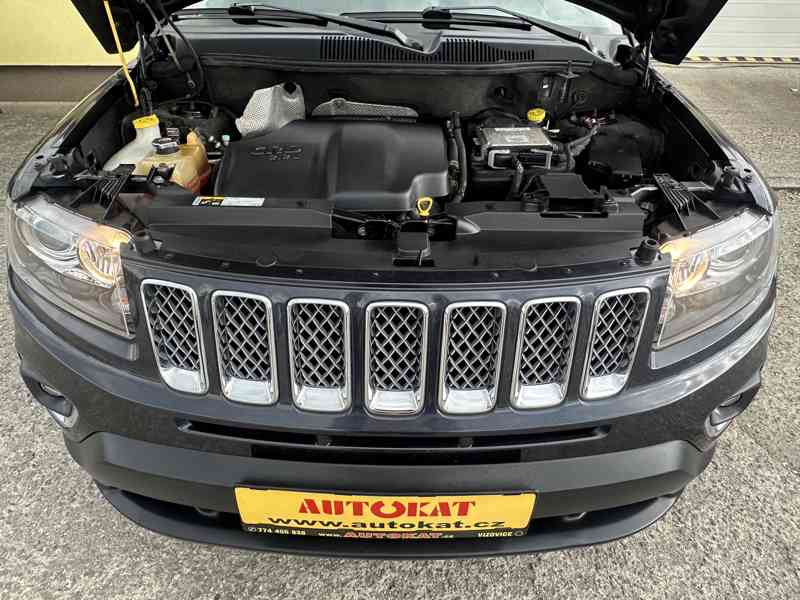 Jeep Compass 2.2 CRD 4x4/Výhřev/1MAJ/Serv.Kniha - foto 21