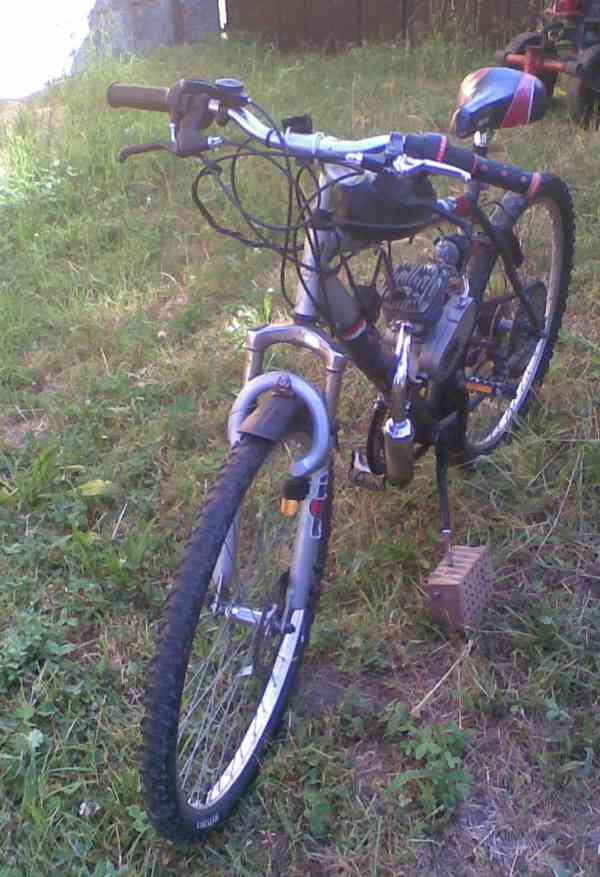 Prodám horské kolo s novým motorem - foto 1