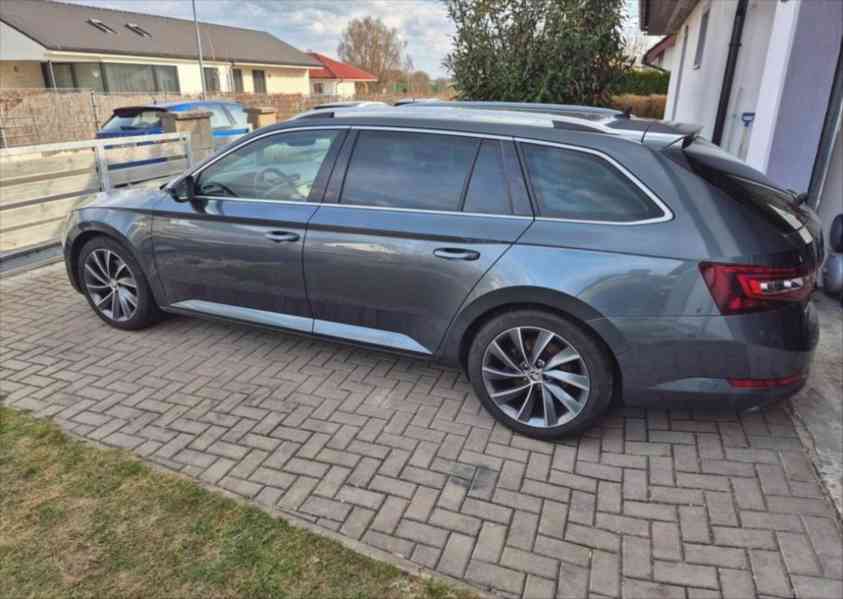Škoda Superb 2,0   TDi 105 000 km r.v. 2019 - foto 7