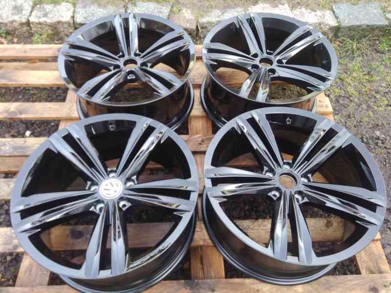 ALu disky Volkswagen Tiguan Rline Sebring R19 - bazar - Hyperinzerce.cz