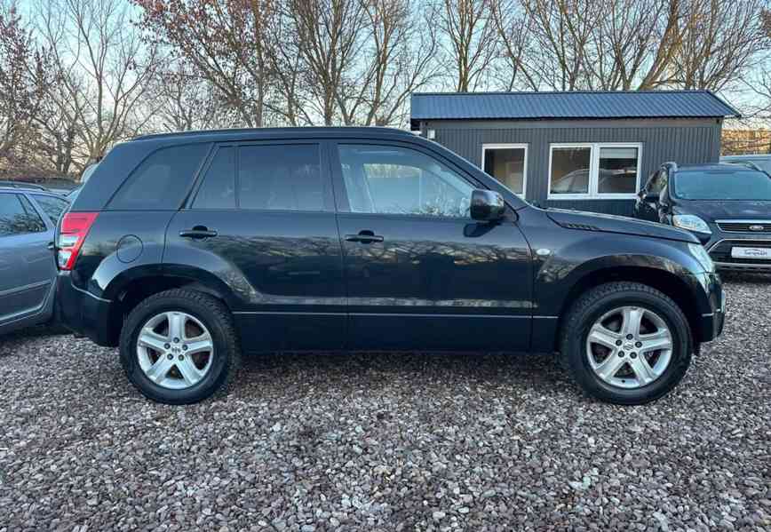 Suzuki Grand Vitara 2.0i Comfort 103kw - foto 4