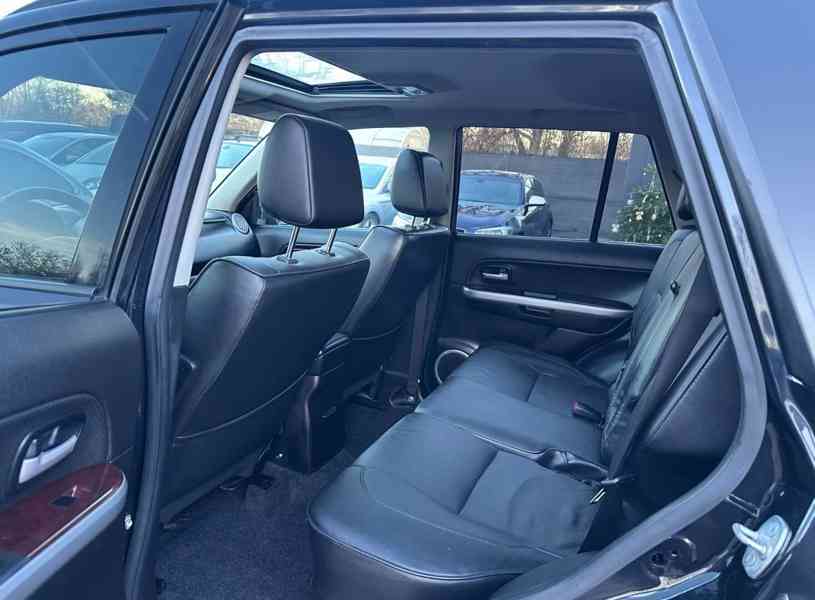 Suzuki Grand Vitara 2.0i Comfort 103kw - foto 13