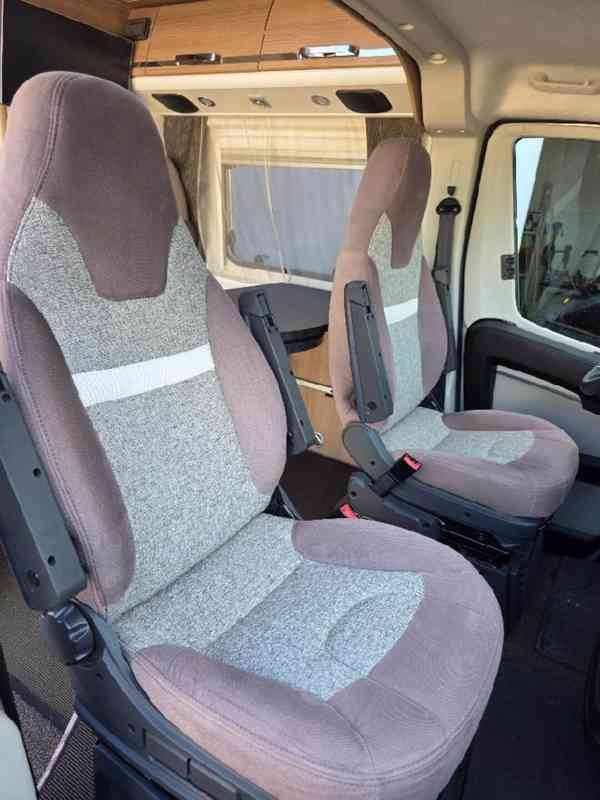 Obytný vůz Malibu 640 LE 180k, TOP stav - foto 10