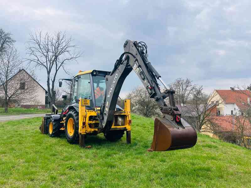 Traktorbagr Volvo BL71  - foto 3