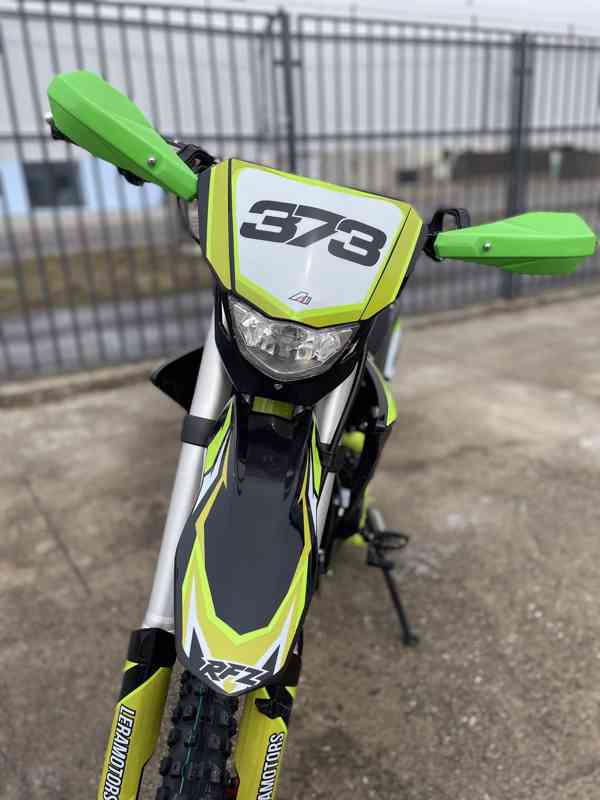 Pitbike Leramotors By Apollo THUNDER 140ccm 19"/16" - foto 7