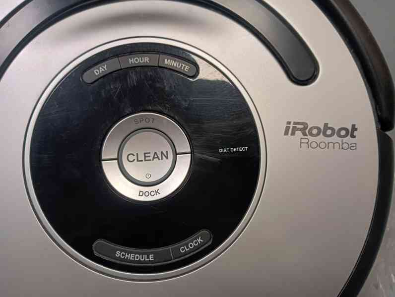 Vysavač iRobot Roomba model 555 na oprava a díly.. - foto 2