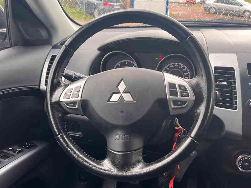 Mitsubishi Outlander 2,2 DI-D Motion 4x4 130kw - foto 3