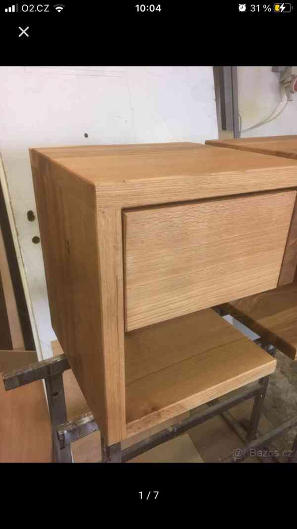Noční stolky z masivu