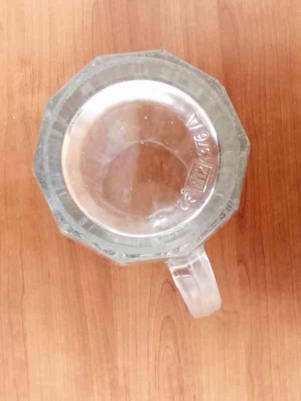 PRODÁM SKLENĚNNÝ PŮLLITR  - foto 2