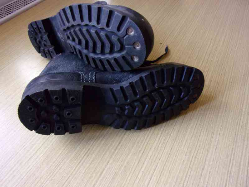 Retro kožené boty s ocelovou špičkou - SVIT -PRODÁNO - foto 2