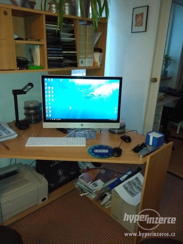 Rohový PC pracovní stůl - foto 3