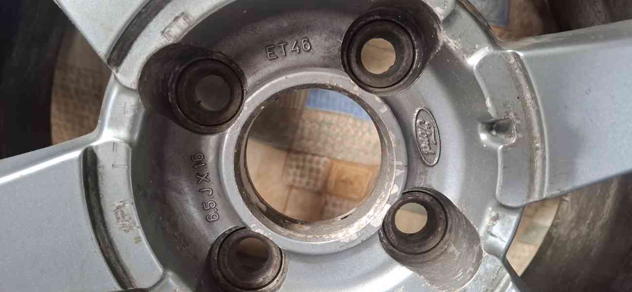 Pneu Kormoran Snow 205/55 R16 + AL disky Ford - foto 6