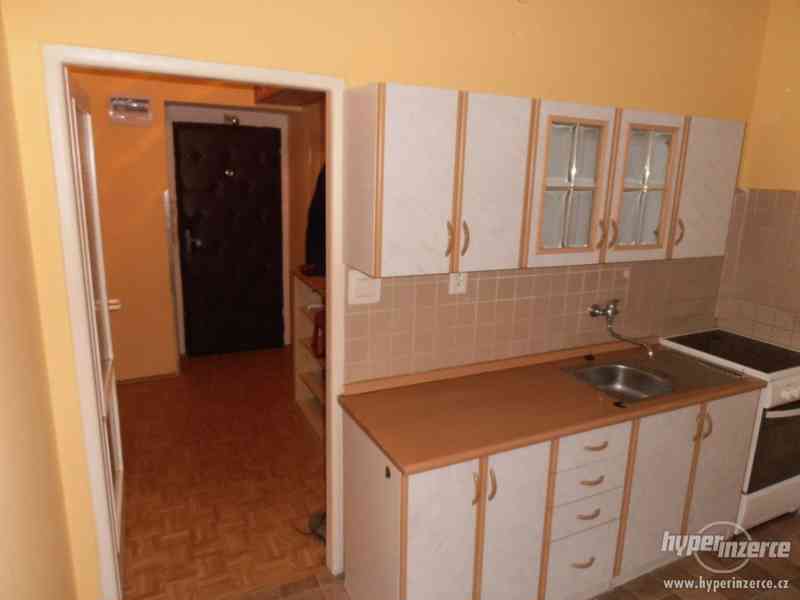 Pronájem bytu 1+1, 40 m2, Ivančice - foto 1